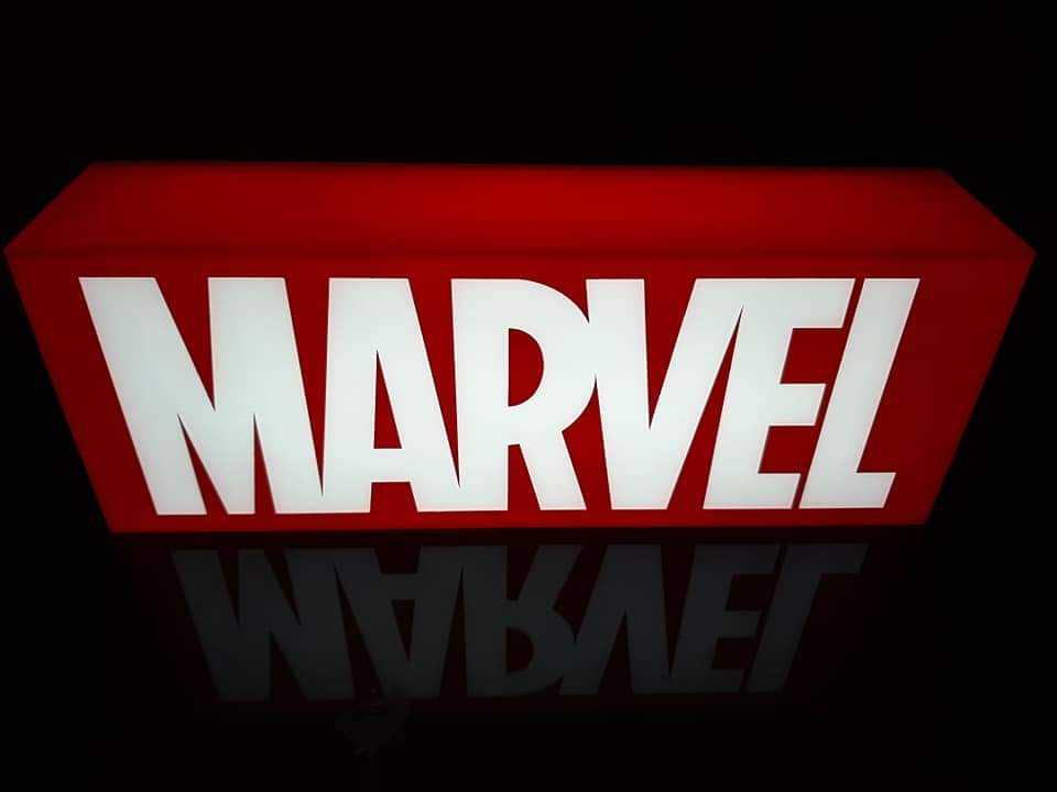 Marvel Light Box, The First 10 Years (PLIG001N)  - Hot Toys action figure collectible - Main Image 2