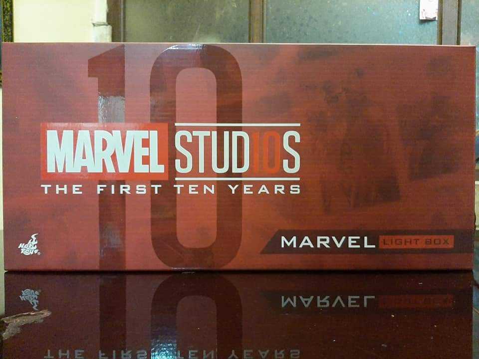 Marvel Light Box, The First 10 Years (PLIG001N)  - Hot Toys action figure collectible - Main Image 4