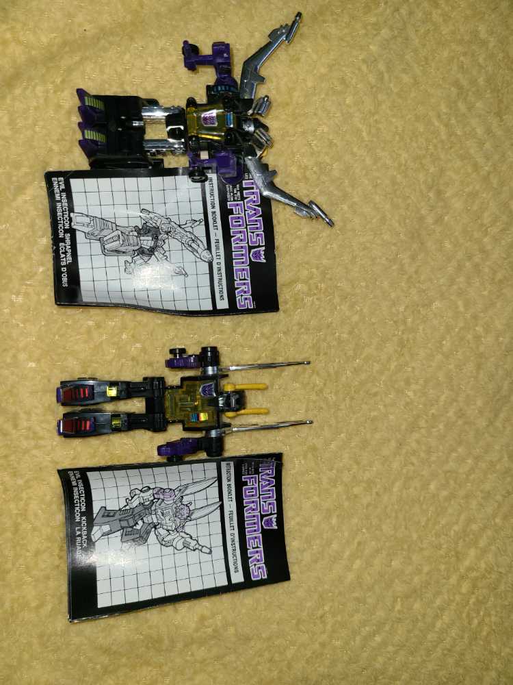 Transformers Universe Bombshell, Kickback & Shrapnel Insecticons 3-Pack TRU 25TH Anniversary - Hasbro (Transformers G1) action figure collectible [Barcode 653569444220] - Main Image 4
