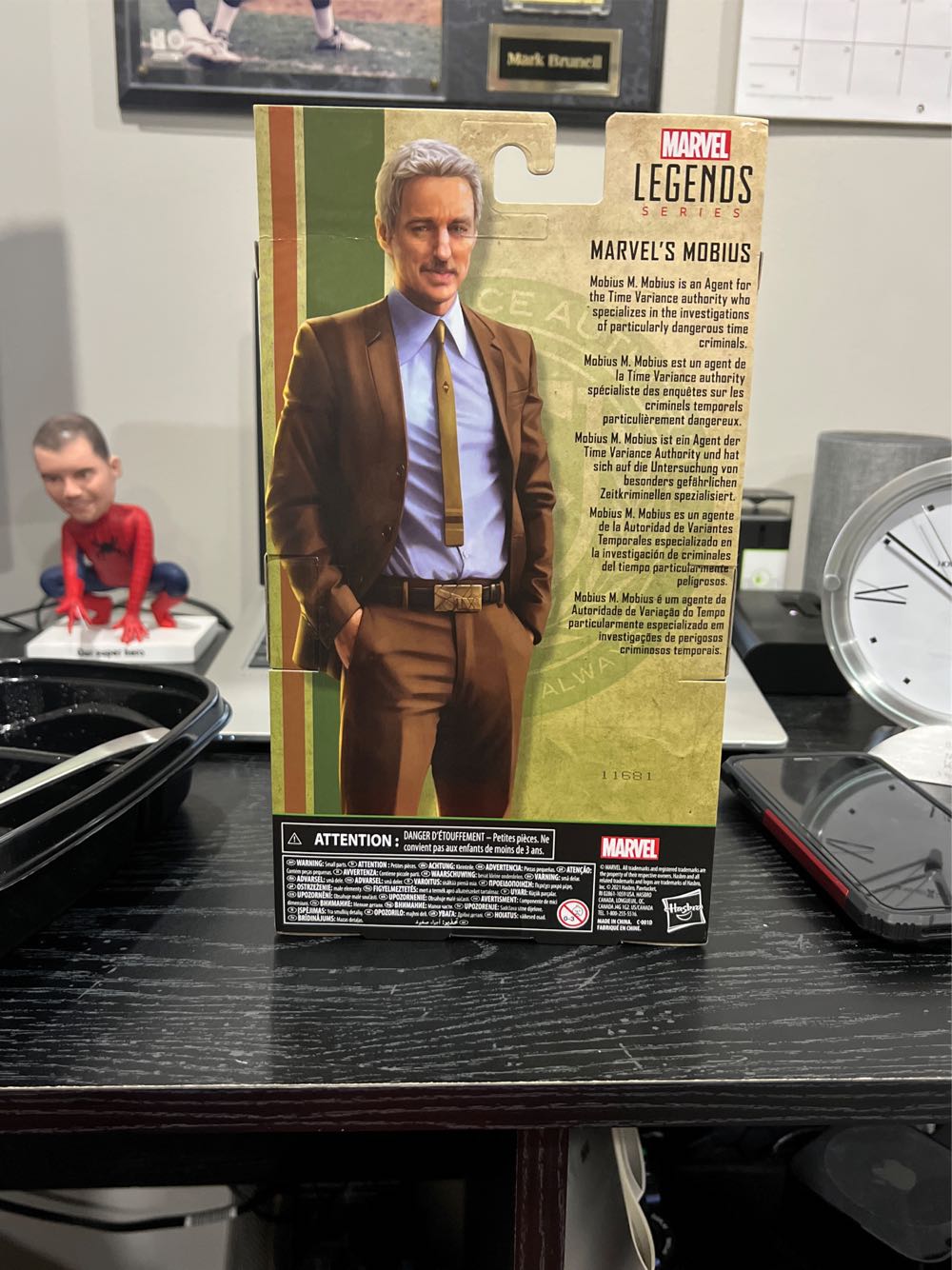 MOBIUS (Target Exclusive) - Hasbro (Marvel Cinematic Universe) action figure collectible [Barcode 5010993842841] - Main Image 2