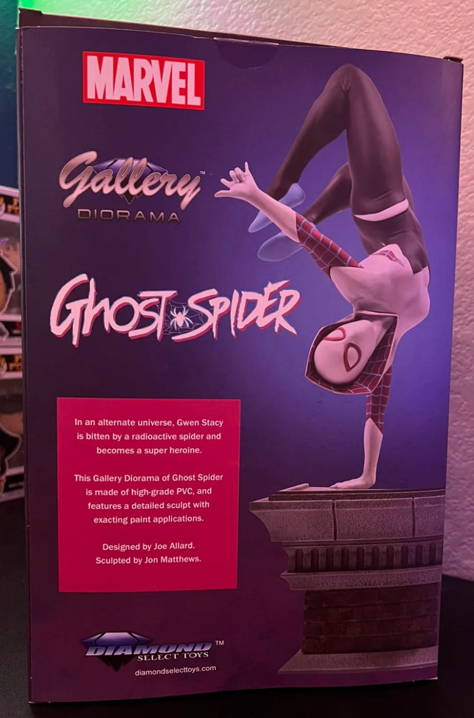 Spider-Gwen Ghost Spider Diamond Select PVC Diorama - Diamond Select Toys action figure collectible [Barcode 699788839249] - Main Image 2