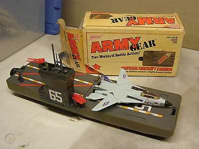 Canteen Aircraft Carrier - Galoob (ARMY gear) action figure collectible [Barcode 047246052288] - Main Image 1