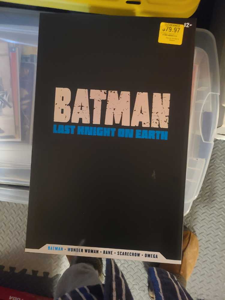 The Last Knight on Earth - McFarlane (Last Knight On Earth) action figure collectible [Barcode 787926159257] - Main Image 2