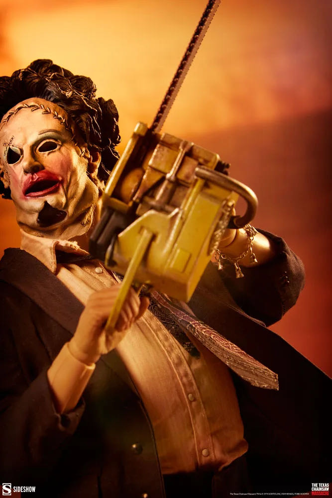Sideshow - “Pretty Woman” Leatherface (The Texas Chainsaw Massacre) - Sideshow (Horror) action figure collectible - Main Image 3