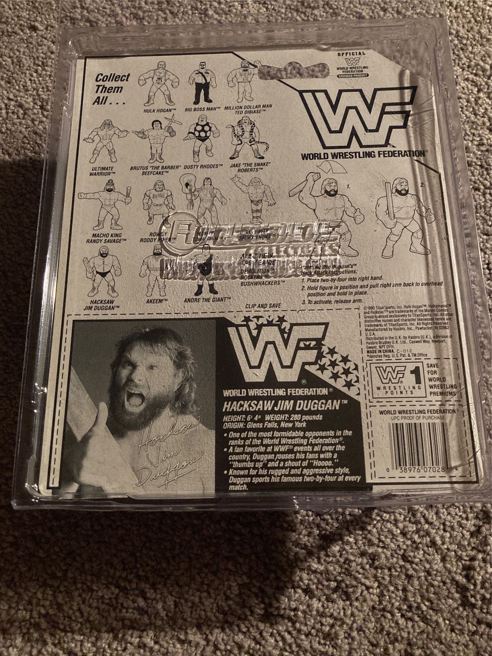 Jim Duggan (Hasbro) - Hasbro (WWF) (WWF Hasbro) action figure collectible [Barcode 038976070284] - Main Image 2