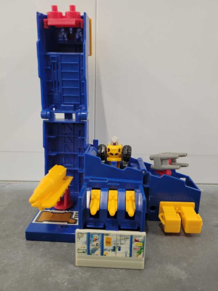 Greasepit Micromaster Station Missing Sign - Hasbro (1989) action figure collectible - Main Image 2