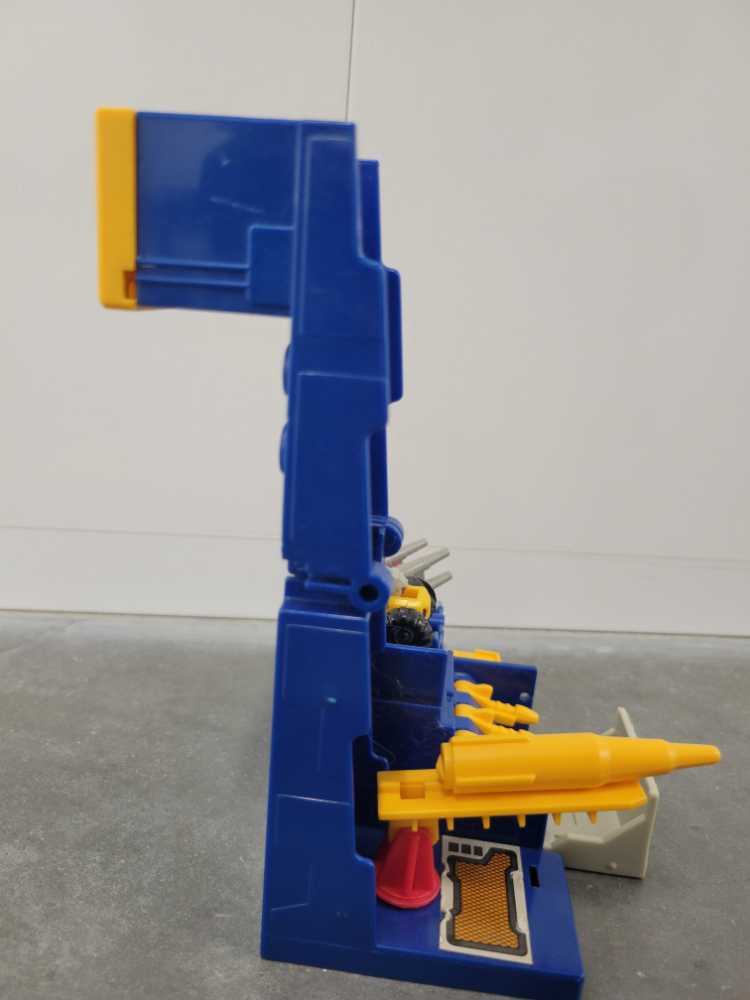 Greasepit Micromaster Station Missing Sign - Hasbro (1989) action figure collectible - Main Image 3