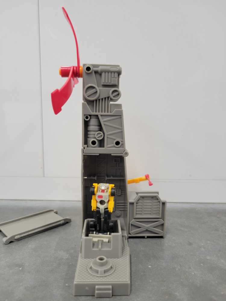 Ironworks Micromaster Station - Hasbro (1989) action figure collectible - Main Image 2