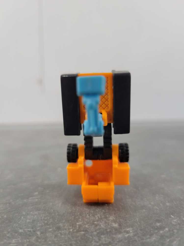 Gusher With Pipeling Trucker Transport Micromaster - Hasbro (1990) action figure collectible - Main Image 3