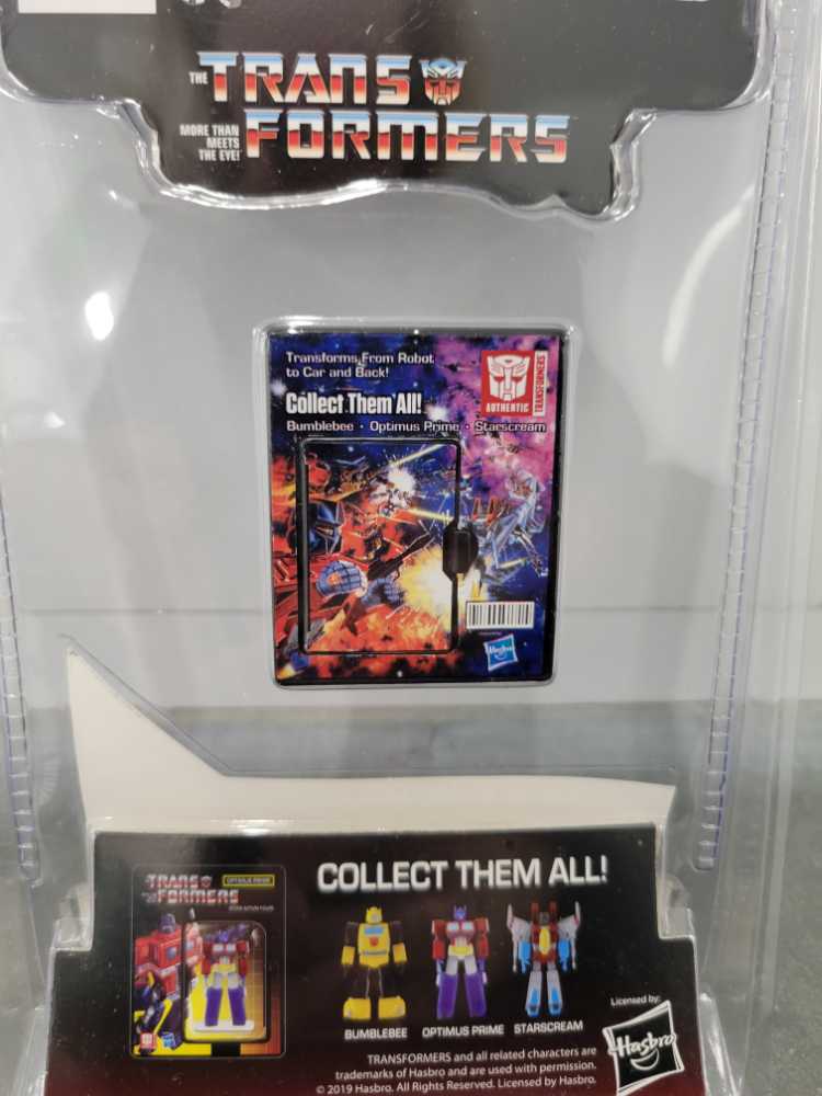 Bumblebee  - Hasbro (Worlds Smallest) action figure collectible - Main Image 2