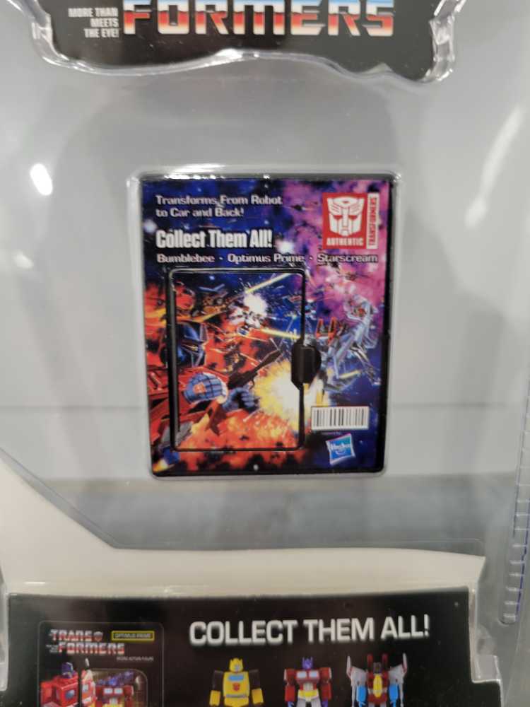 Bumblebee  - Hasbro (Worlds Smallest) action figure collectible - Main Image 4