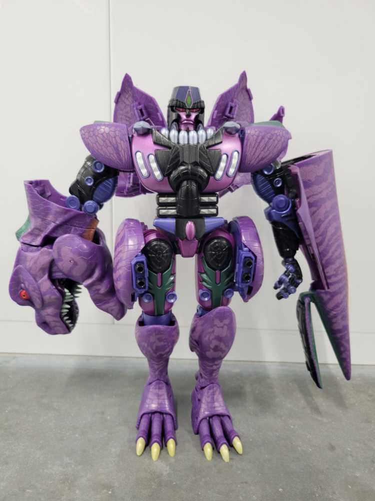 Megatron MP-43 With Display Stand - Takara Tomy (Masterpiece Beast Wars) action figure collectible - Main Image 2