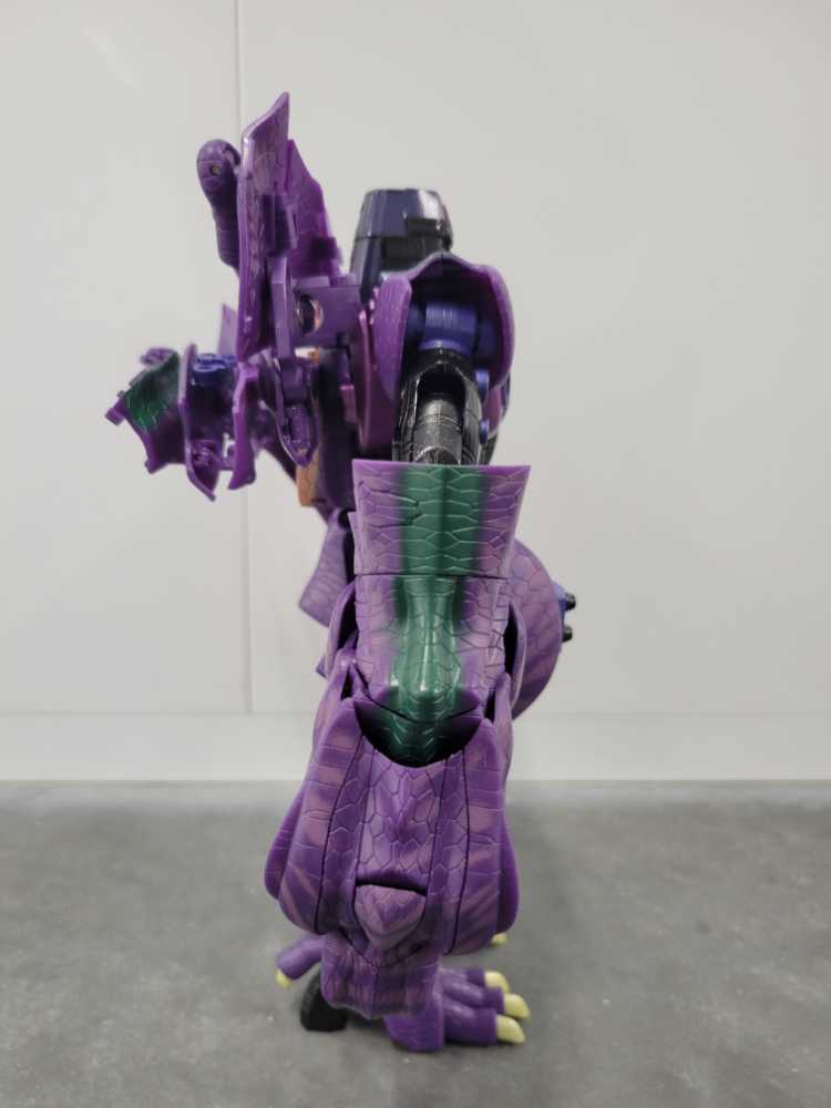 Megatron MP-43 With Display Stand - Takara Tomy (Masterpiece Beast Wars) action figure collectible - Main Image 3