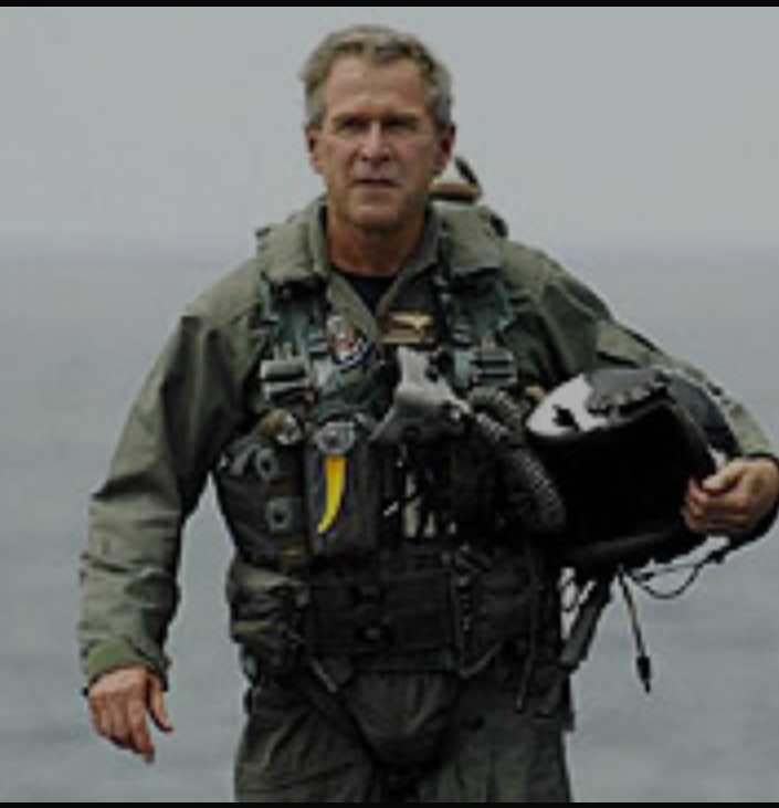 Elite Force Aviator - George W. Bush U.S. President And Naval Aviator - Blue Box (Desert Storm) action figure collectible [Barcode 021105212624] - Main Image 4