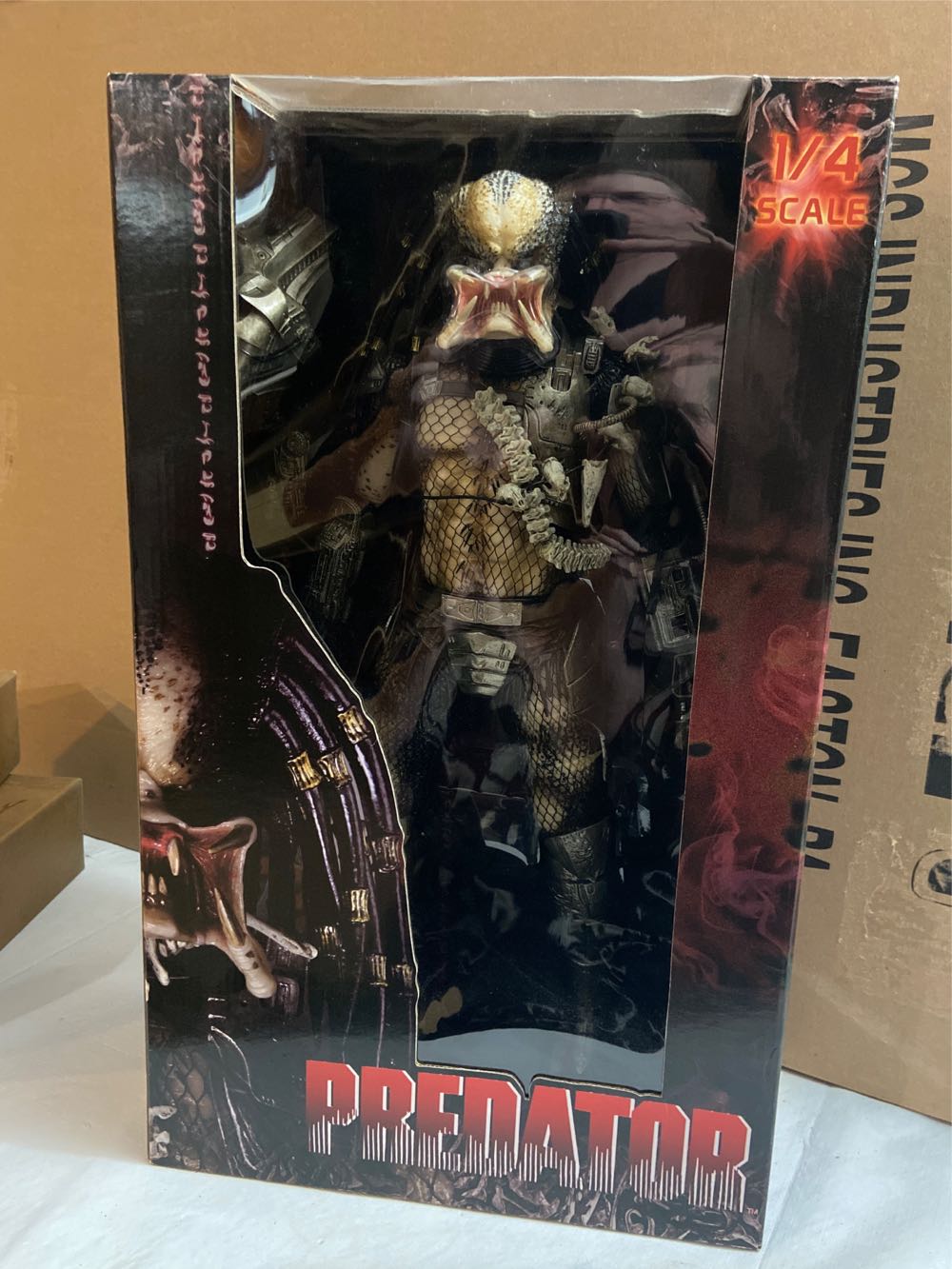 Predator- 1/4 Scale Unmasked Jungle Hunter - Neca (Predator) action figure collectible [Barcode 634482514481] - Main Image 2
