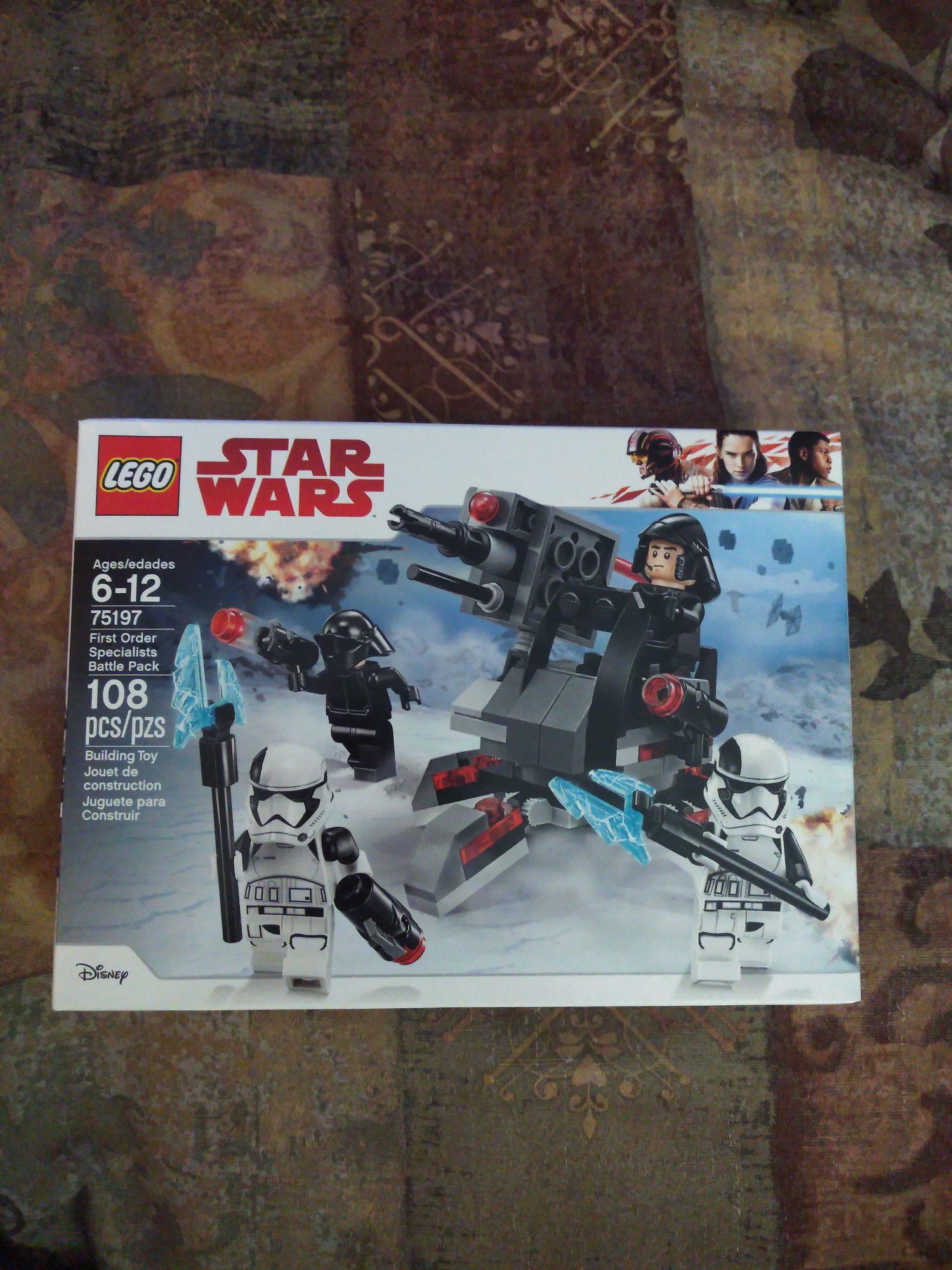 Captain Marvel Movie Super Hero Doll with Goose The Cat (Ages 6 & Up)