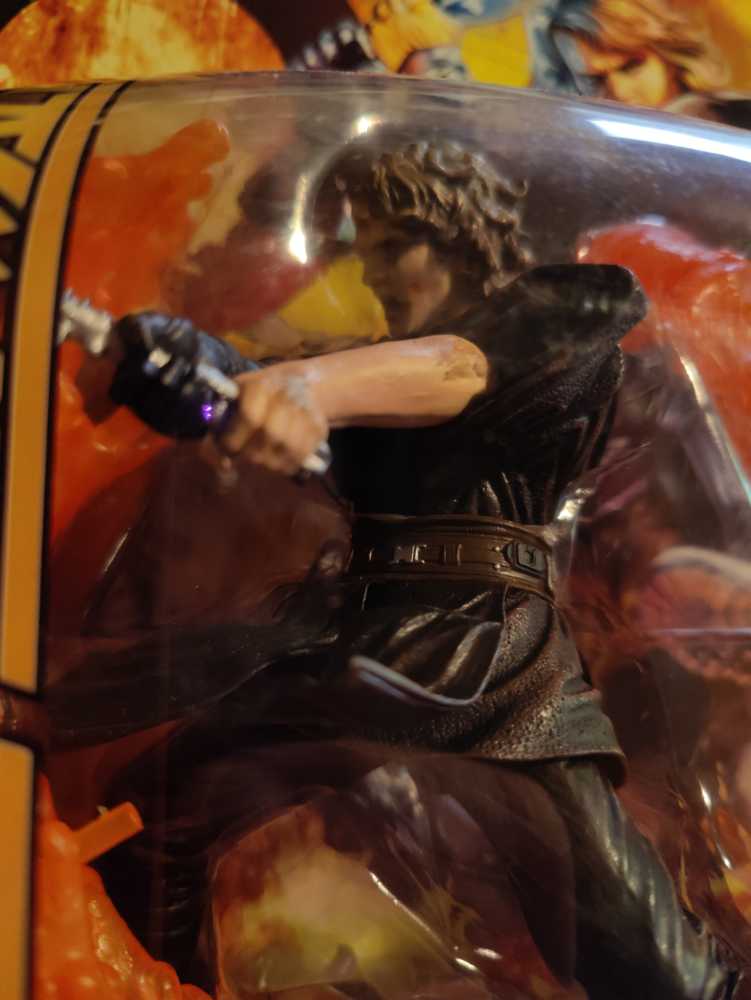Anakin Skywalker (Dark Side) - Hasbro (Revenge Of The Sith) action figure collectible [Barcode 653569032519] - Main Image 2