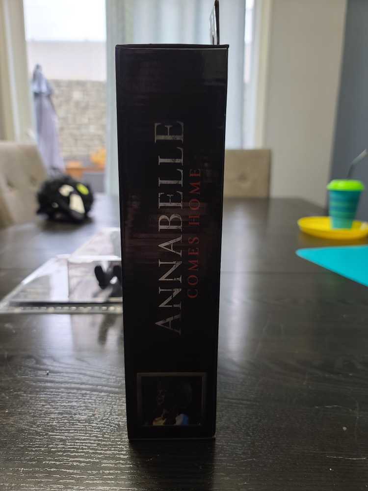 Neca Retro Clothed Annabelle - Neca (Horror) action figure collectible - Main Image 2