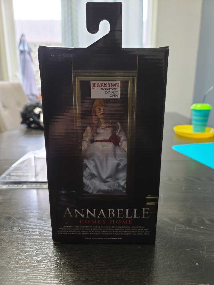 Neca Retro Clothed Annabelle - Neca (Horror) action figure collectible - Main Image 3