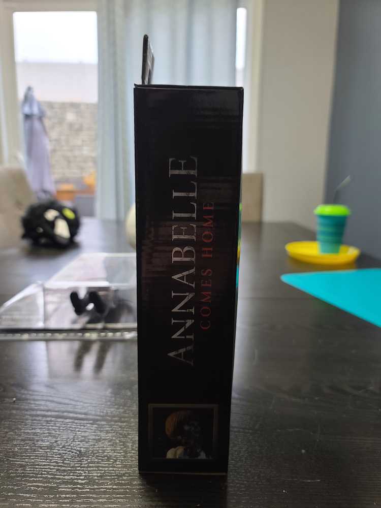 Neca Retro Clothed Annabelle - Neca (Horror) action figure collectible - Main Image 4