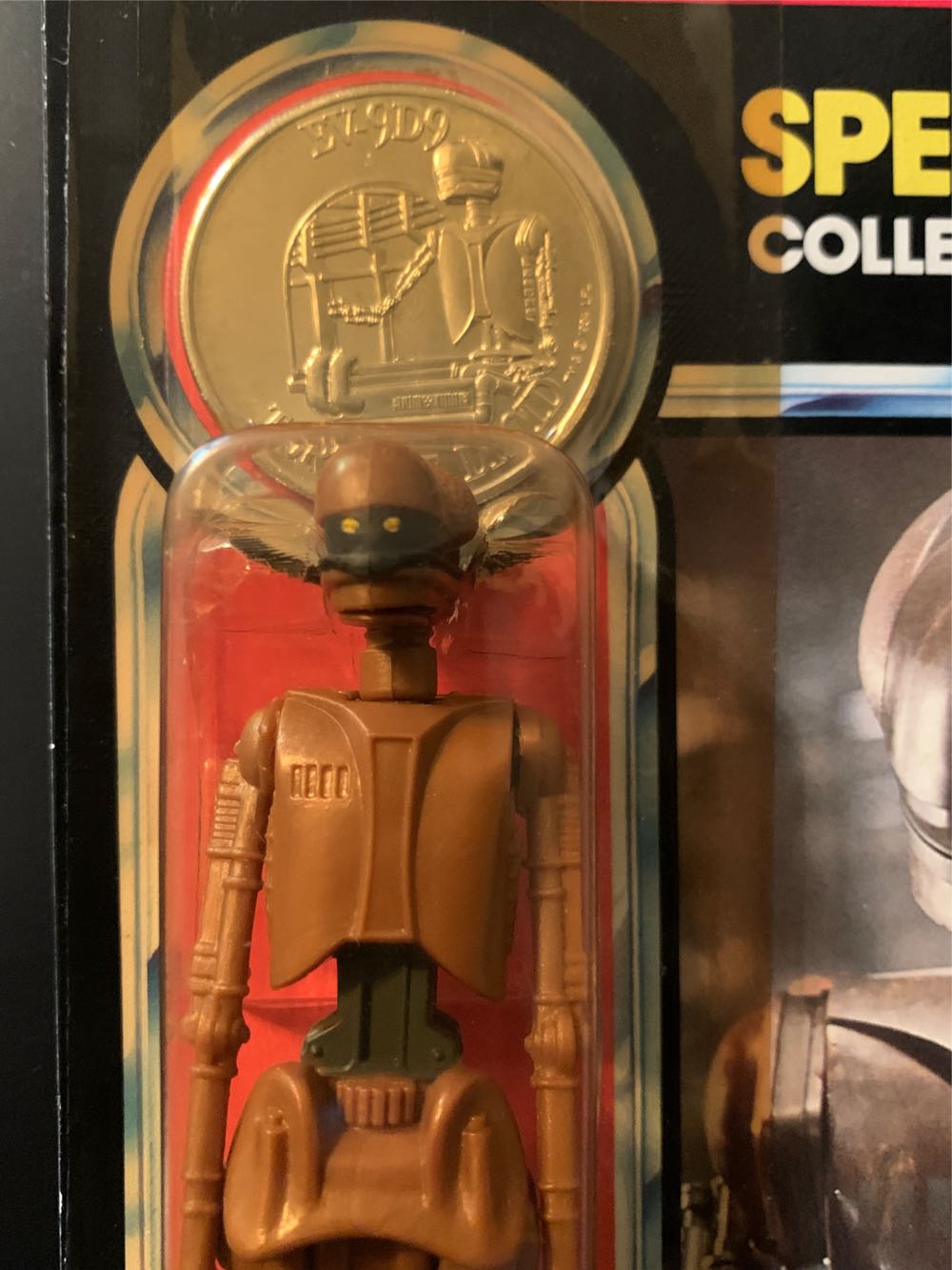 EV-9D9 - Kenner (Power Of The Force) action figure collectible [Barcode 076281695907] - Main Image 3