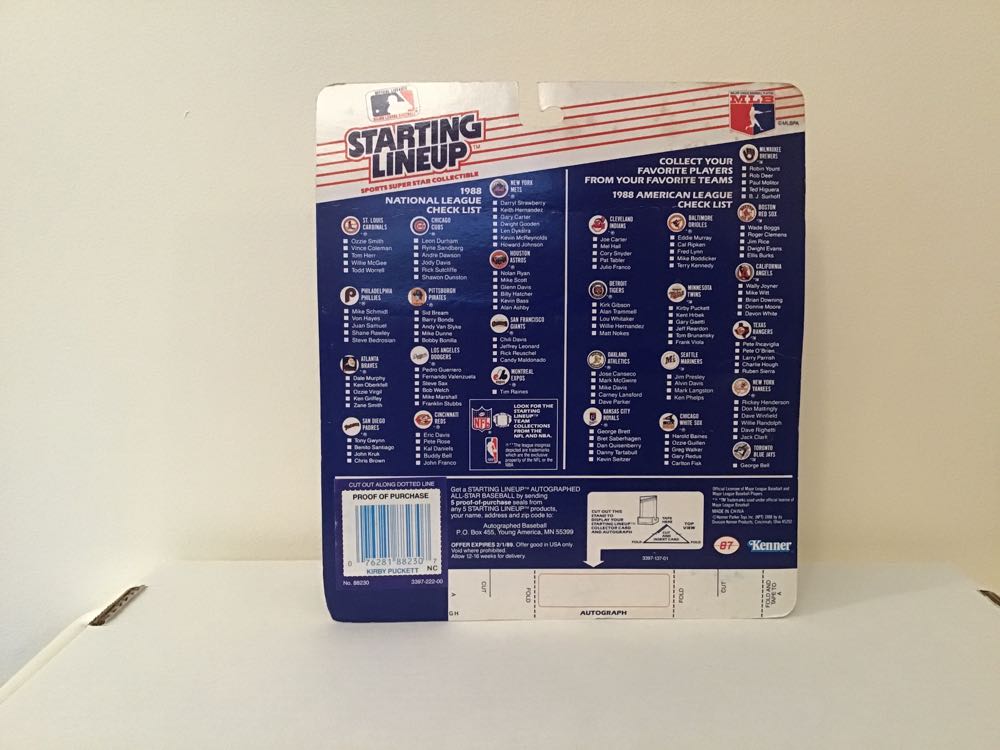 Kirby Puckett - Kenner action figure collectible - Main Image 2