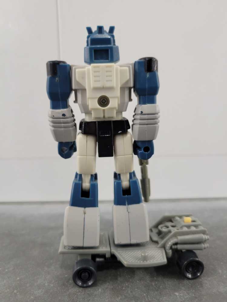 Jazz with Turbo Board Action Master  - Hasbro (1990) action figure collectible - Main Image 4