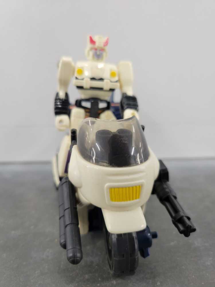 Prowl with Turbo Cycle Action Master - Hasbro (1990) action figure collectible - Main Image 2