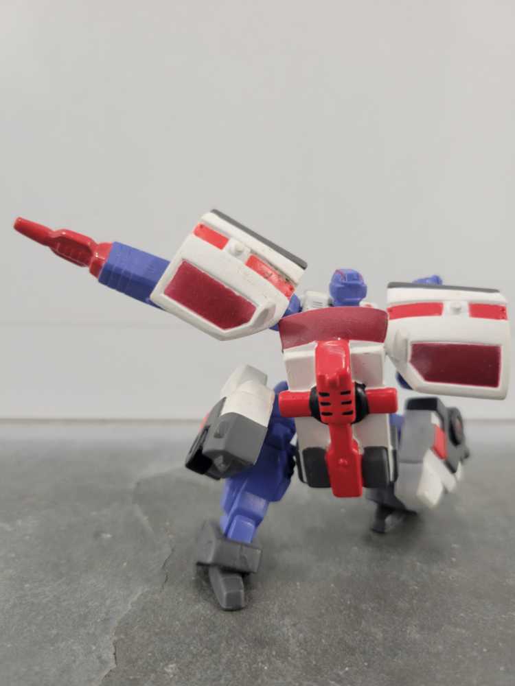 Red Alert Ratchet 1st - Takara (Heroes Of Cybertron SCF) action figure collectible - Main Image 4