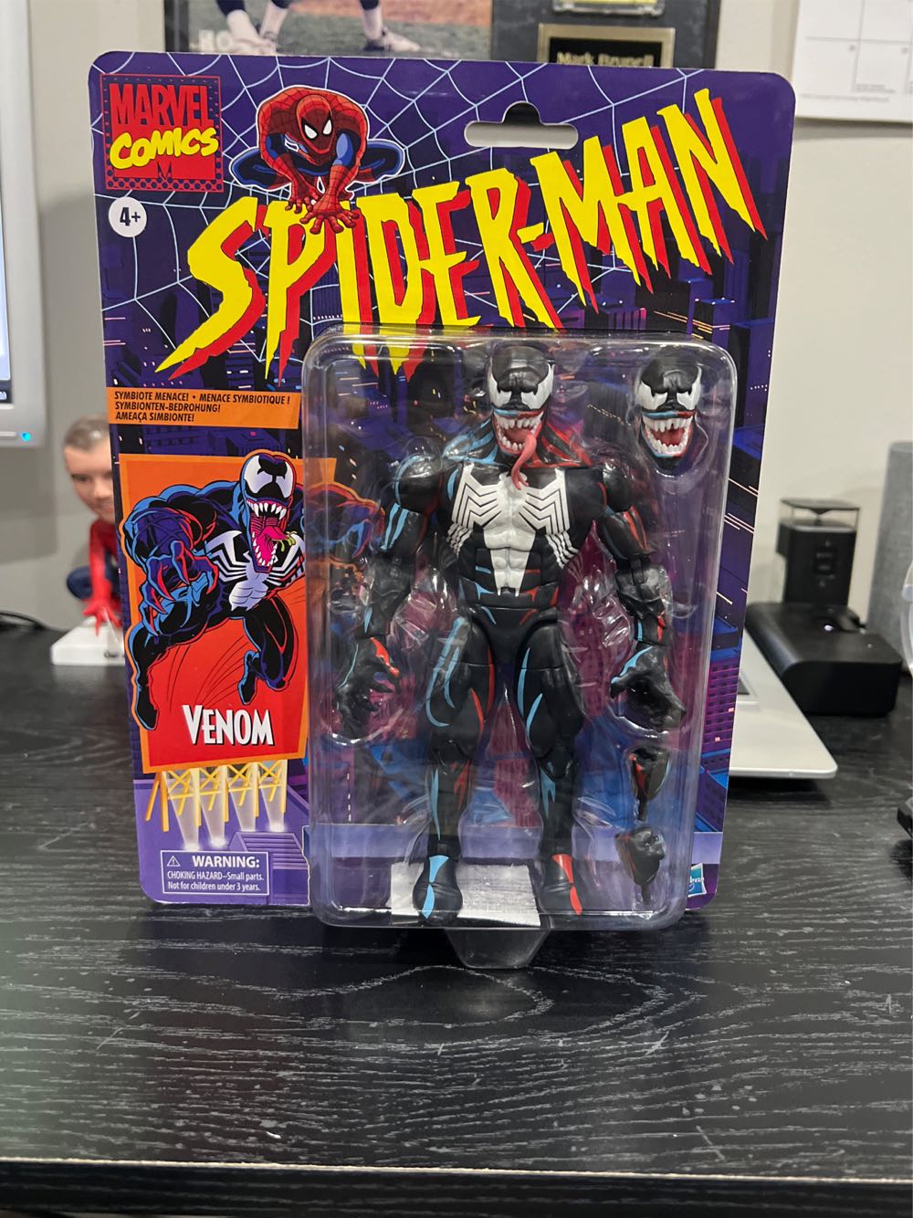 Venom - Hasbro (Marvel Legends Spider-Man Retro Series) action figure collectible [Barcode 5010993882762] - Main Image 3