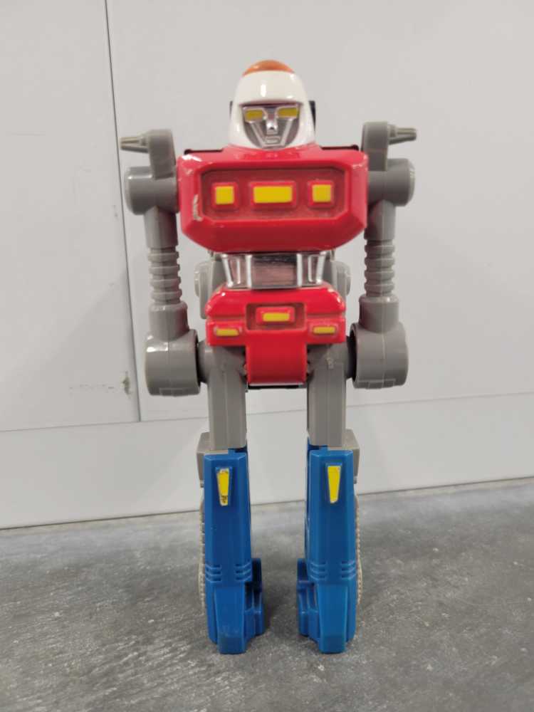 Cy-Kill Super (Vehicle Mode) - Tonka (Gobots) action figure collectible - Main Image 2