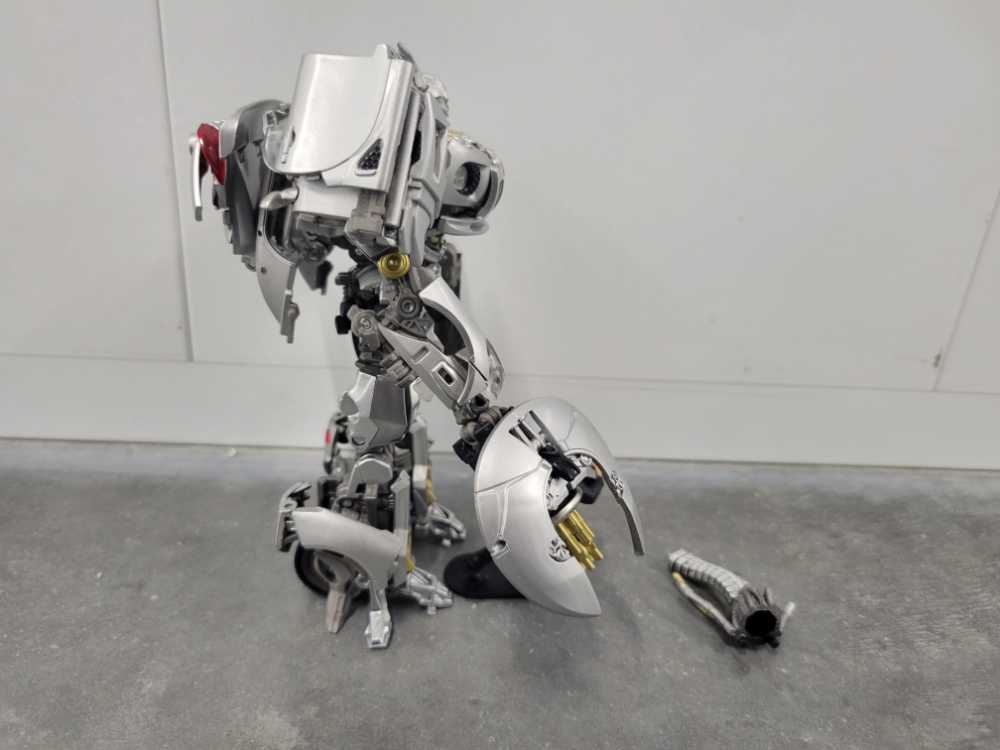 Jazz  MPM-9 - Takara Tomy (Transformers: Bayverse) action figure collectible - Main Image 3