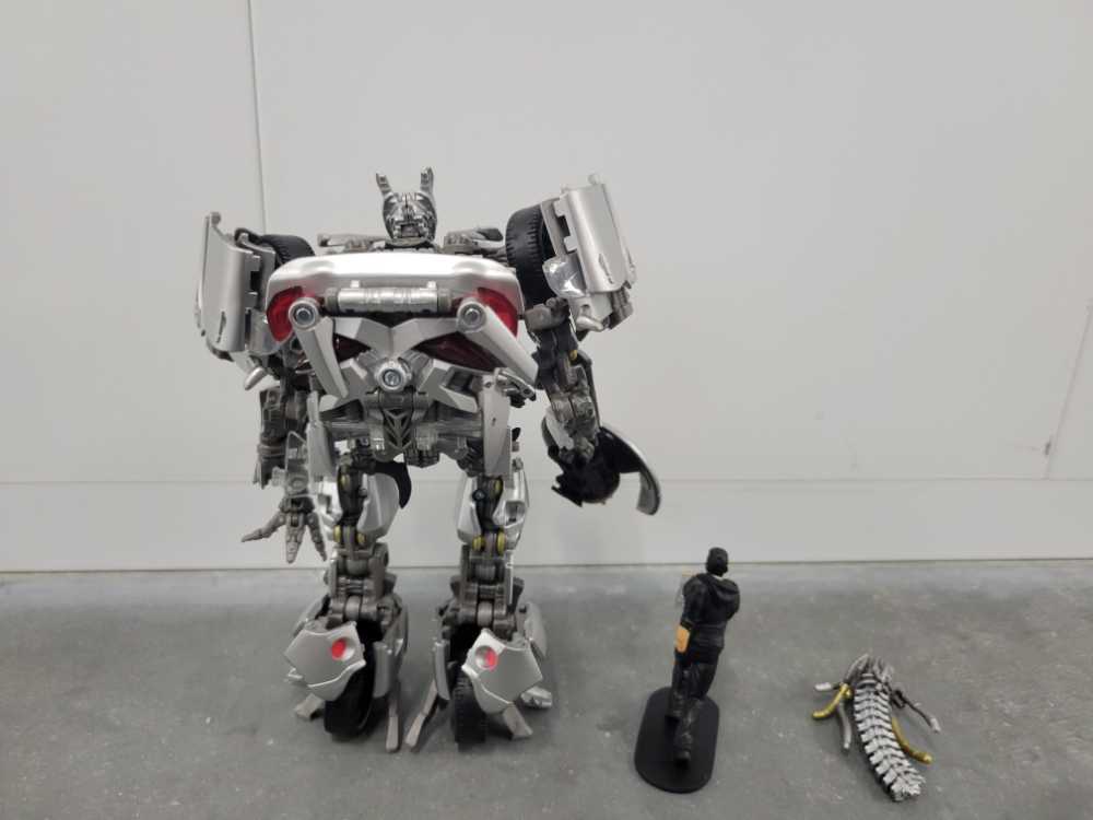 Jazz  MPM-9 - Takara Tomy (Transformers: Bayverse) action figure collectible - Main Image 4