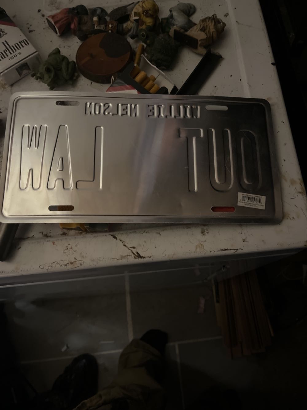 Midsouth Products Willie Nelson License Plate Middle Finger  action figure collectible [Barcode 781579057632] - Main Image 2