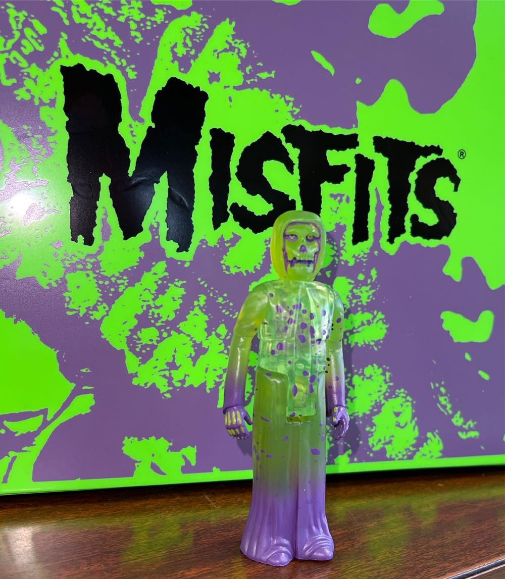 Misfits Carrying Case With Green And Purple Fiend Super 7 Reaction - Super 7 action figure collectible [Barcode 840049813731] - Main Image 2