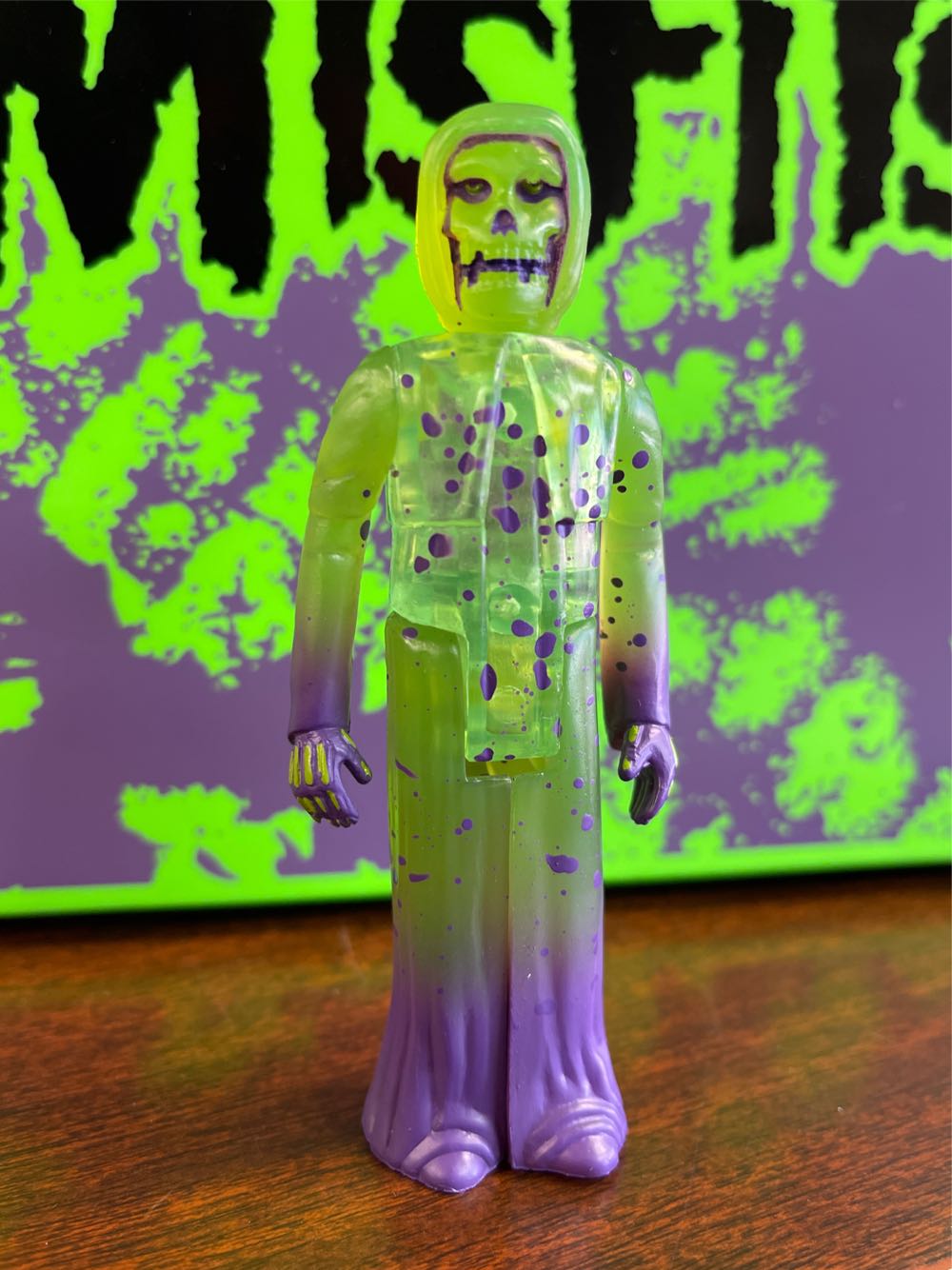 Misfits Carrying Case With Green And Purple Fiend Super 7 Reaction - Super 7 action figure collectible [Barcode 840049813731] - Main Image 3
