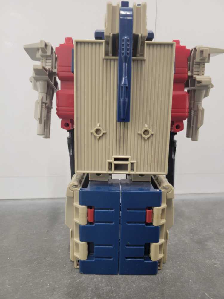 Optimus Prime Powermaster 3rd With Hi-Q Hi Q  - Hasbro (1988) action figure collectible - Main Image 4