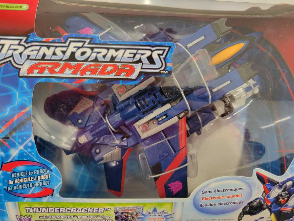 Thundercracker With Zapmaster - Hasbro (Armada) action figure collectible - Main Image 2