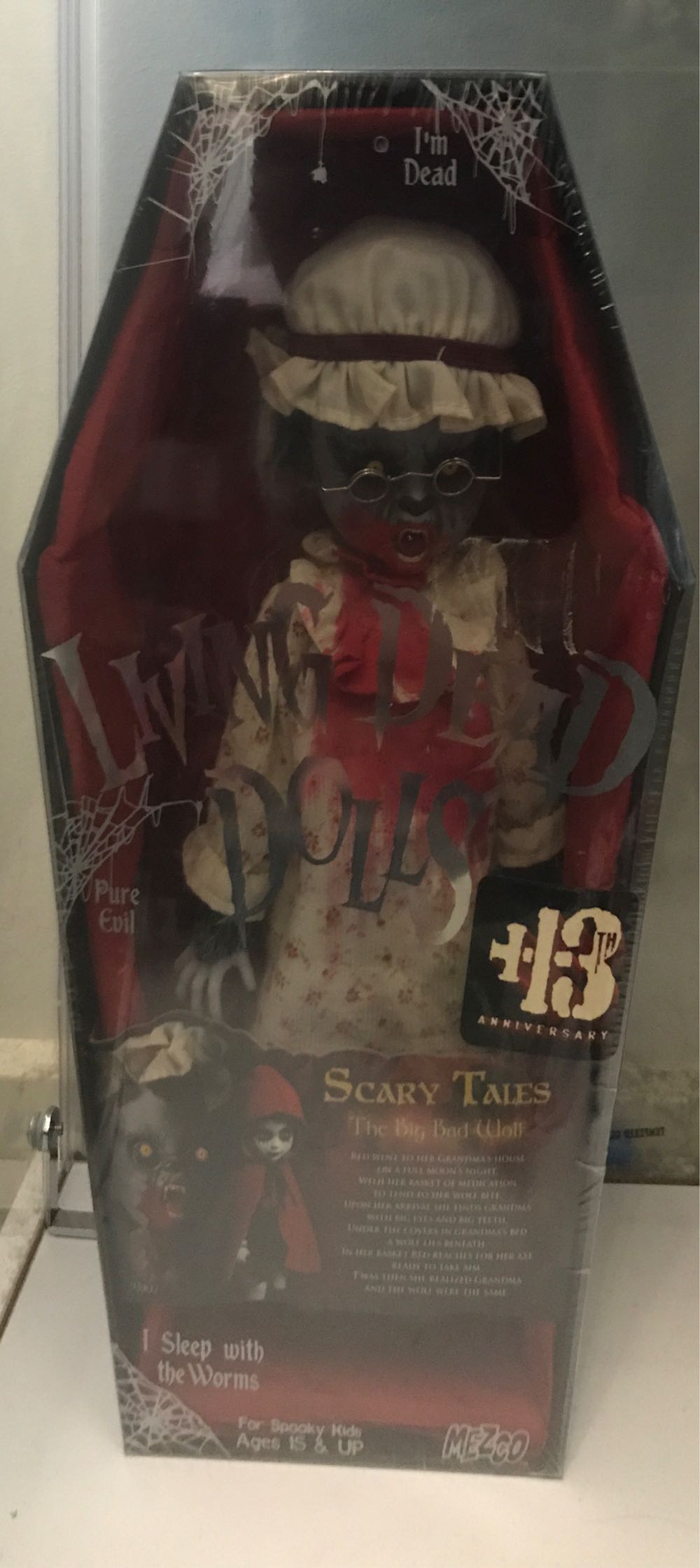 Stranger Things: Dart Demo-dog 7” Vinyl Figure