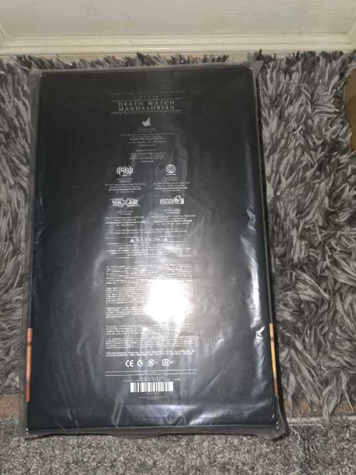 Death Watch Mandalorian - Hot Toys (The Mandalorian) action figure collectible [Barcode 4895228606853] - Main Image 2