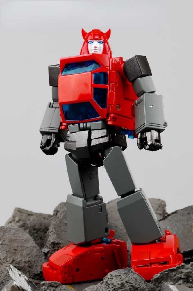 OP LEADER (Cell Shaded Optimus Prime) - Transform Element (The Transformers) action figure collectible - Main Image 3