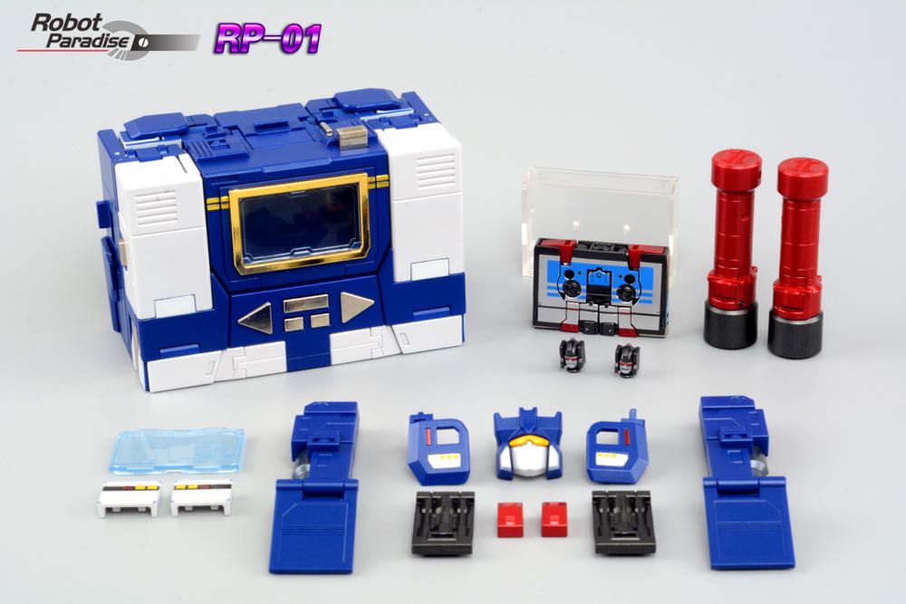 Acoustic Wave (Soundwave w/ Frenzy) - Fans Toys (The Transformers) action figure collectible - Main Image 2