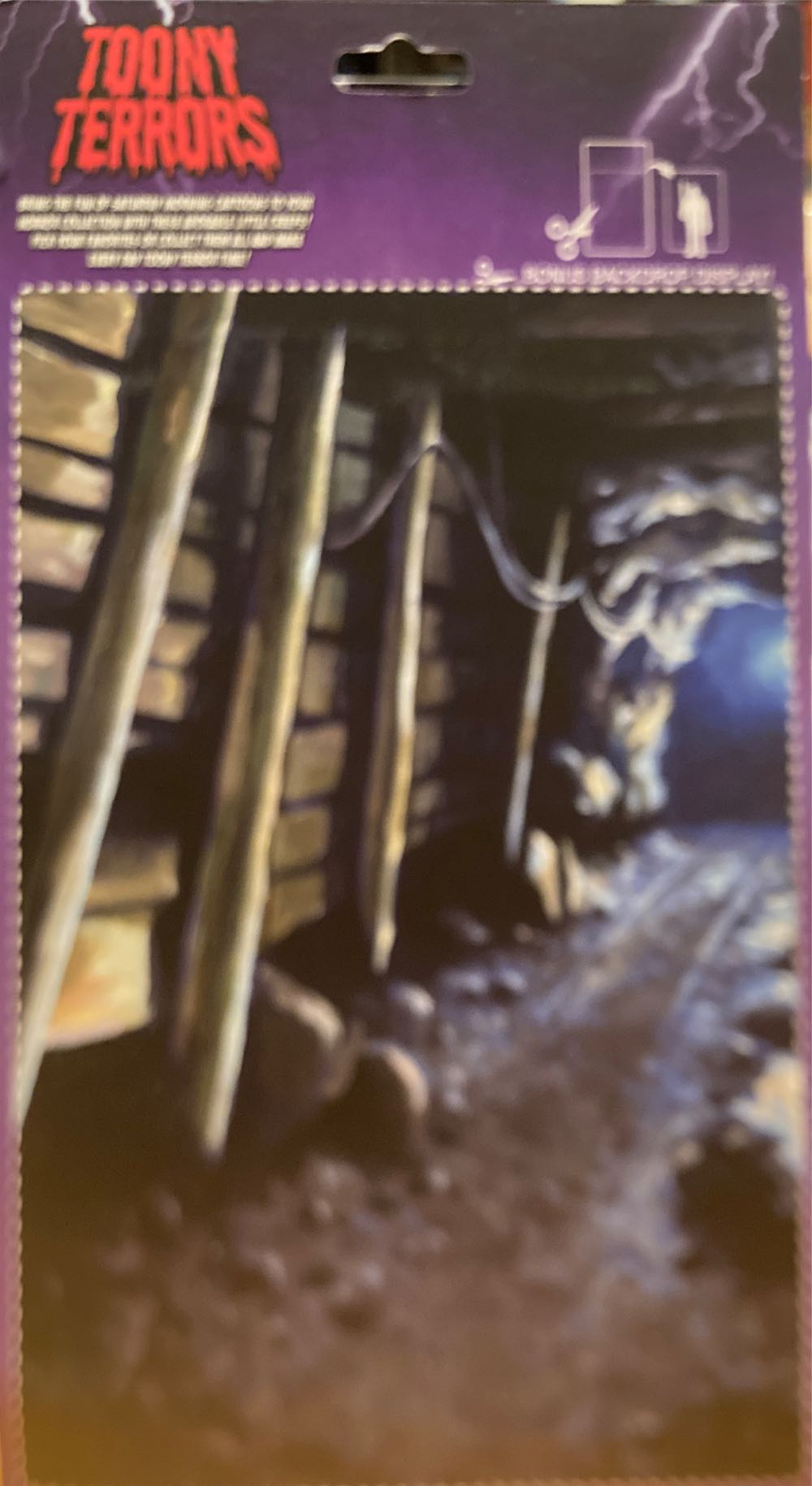 NECA Toony Terrors - The Miner (My Bloody Valentine) - Neca Toony Terrors (Horror) action figure collectible [Barcode 634482560778] - Main Image 2