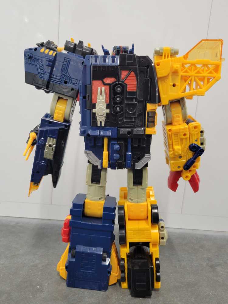 Omega Supreme - Hasbro (Energon) action figure collectible - Main Image 4