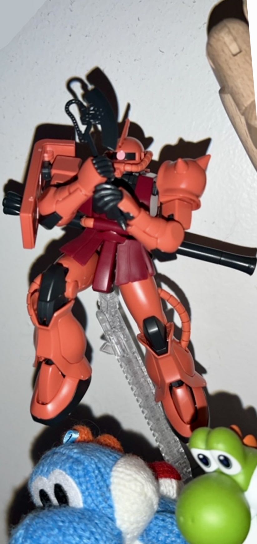 Zaku II  Char 40th Anniversary (HG)  (High Grade 1/144) action figure collectible [Barcode 045557109882] - Main Image 4