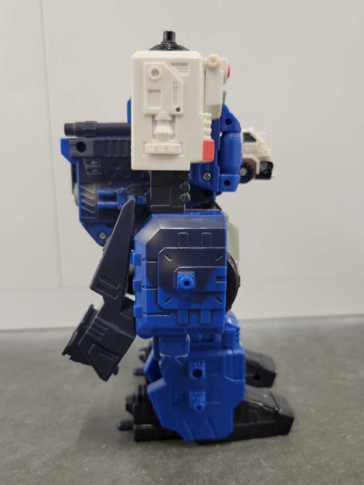 Ultra Magnus With Astroscope, Payload And Sky Blast - Hasbro (Energon) action figure collectible - Main Image 3