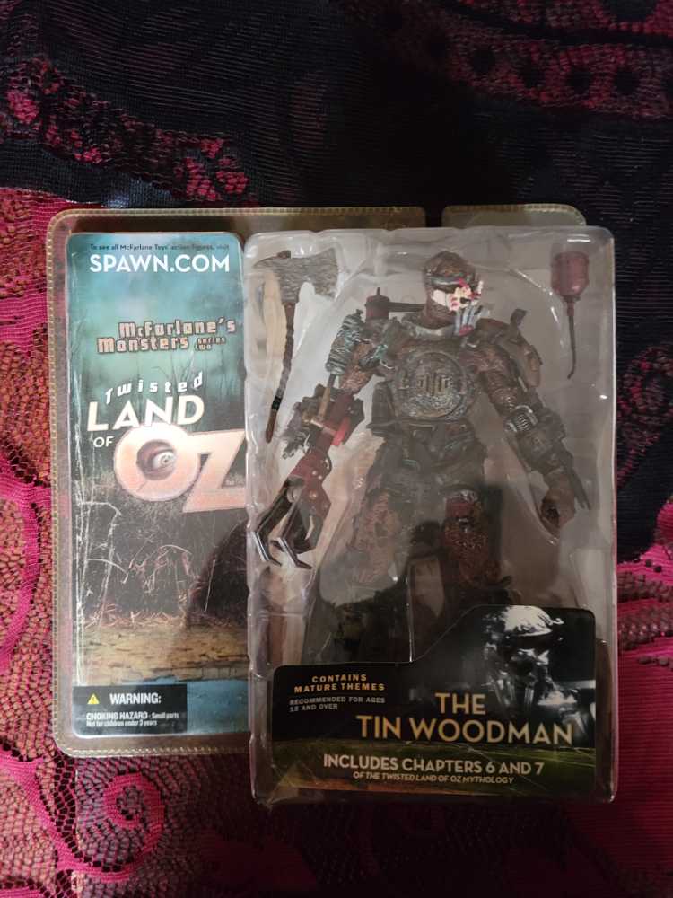 CANDLE: Halloween Goose Creek Goosebumps Cupcake 2021