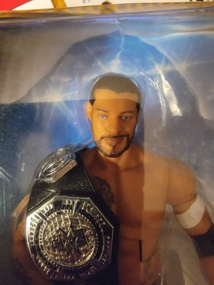 WWE Elite Santos Escobar - Mattel (WWE Elite Series 87) action figure collectible [Barcode 887961921984] - Main Image 3