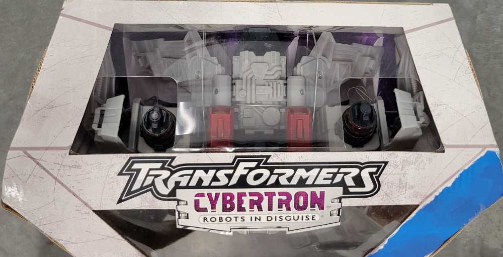 Starscream - Supreme Class - Hasbro (Transformers) action figure collectible - Main Image 3