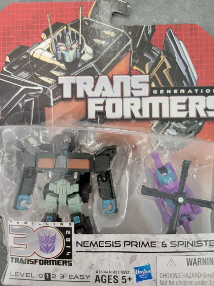 Nemesis Prime And Spinister  - Hasbro (Generations) action figure collectible - Main Image 2